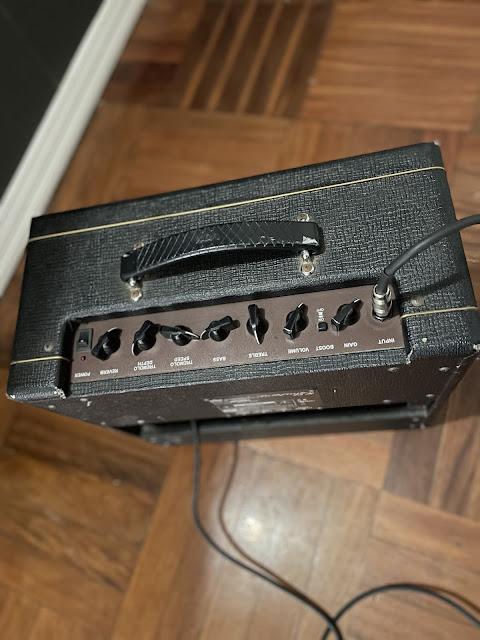 Vox Pathfinder 15R top panel