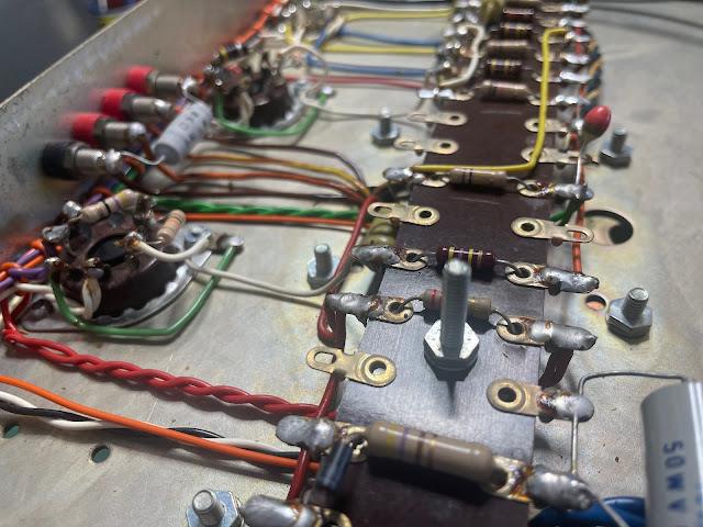 COMMUNICATIONS SYSTEMS AUSTRALIA 35 vintage valve PA amplifier goldentone