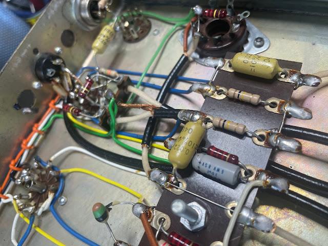 COMMUNICATIONS SYSTEMS AUSTRALIA 35 vintage valve PA amplifier goldentone