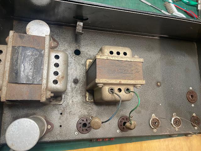 COMMUNICATIONS SYSTEMS AUSTRALIA 35 vintage valve PA amplifier goldentone