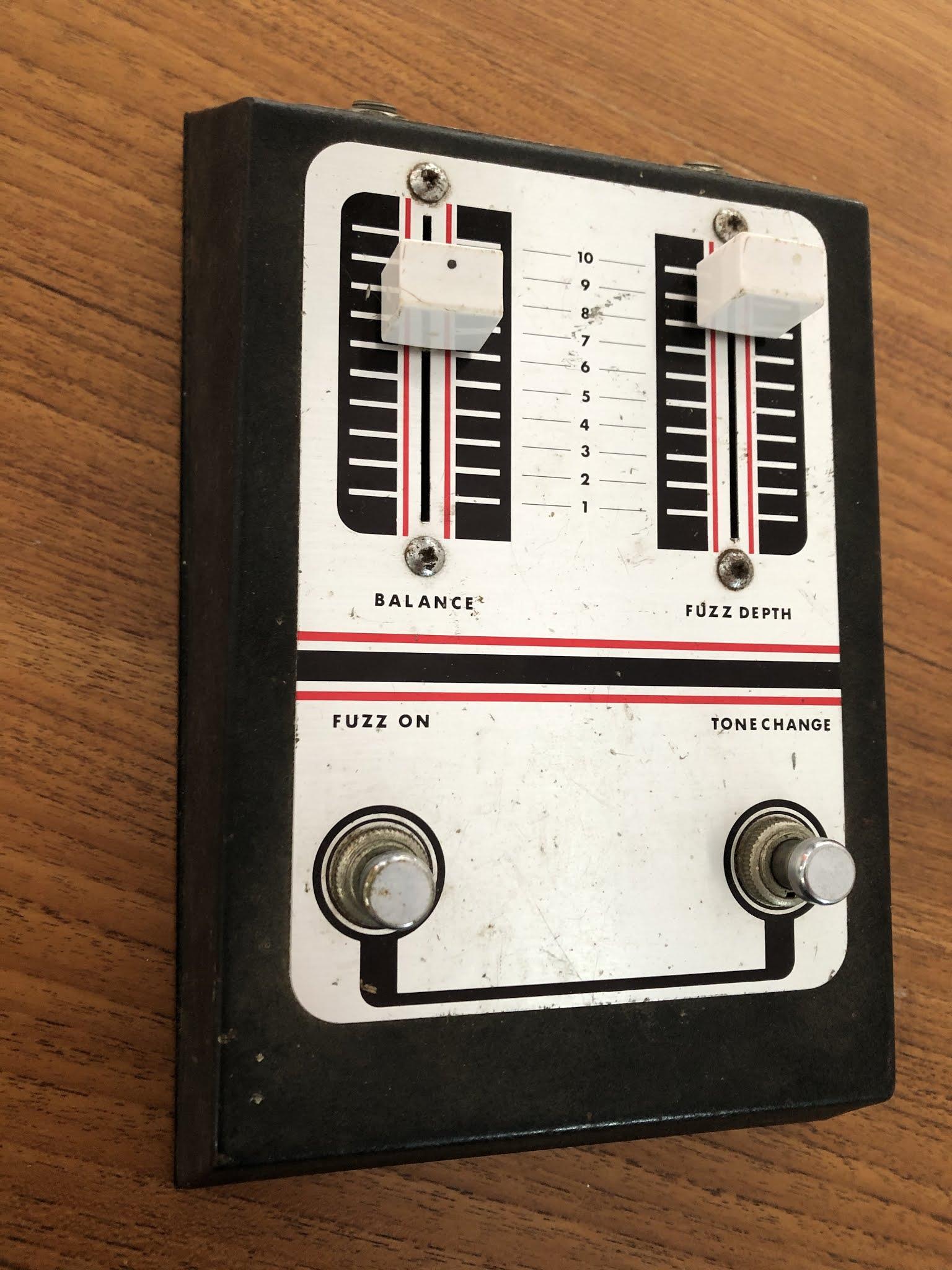 Fuzz Machine - Ibanez Standard Fuzz pedal Fuzz Machine - Ibanez Standard Fuzz pedal