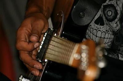GuitarnSkull d19839f1b5db