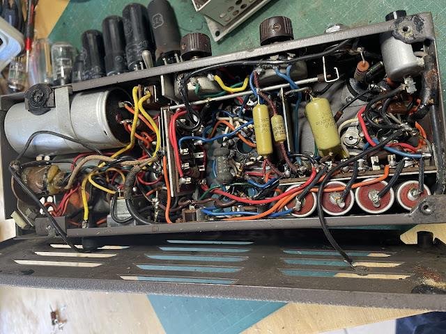 Bell & Howell model 621 amp - gut shot