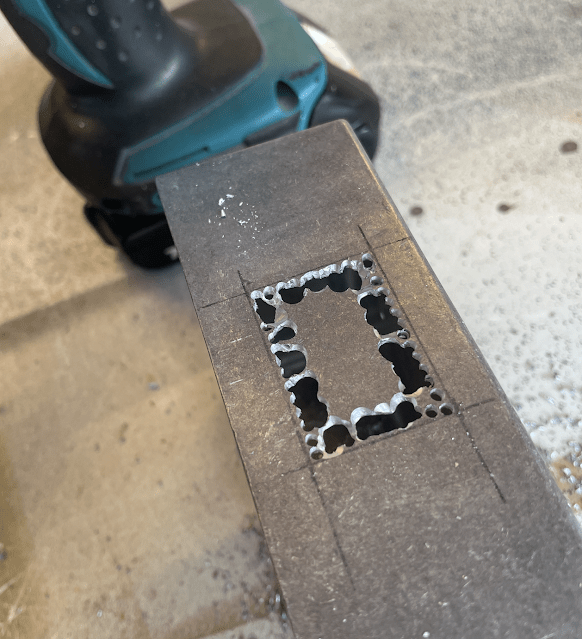 Pedal enclosure - battery cut-out Pedal enclosure - battery cut-out