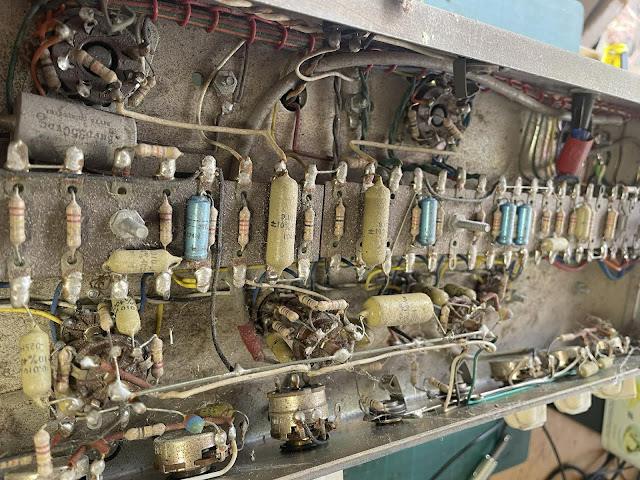 Circuit - Goldentone Reverbmaster 40 / slimeline vintage guitar amp circuit - Goldentone Reverbmaster 40 / slimeline vintage guitar amp