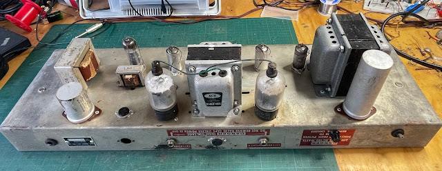 Chassis - Goldentone Reverbmaster 40 / slimeline vintage guitar amp Chassis - Goldentone Reverbmaster 40 / slimeline vintage guitar amp